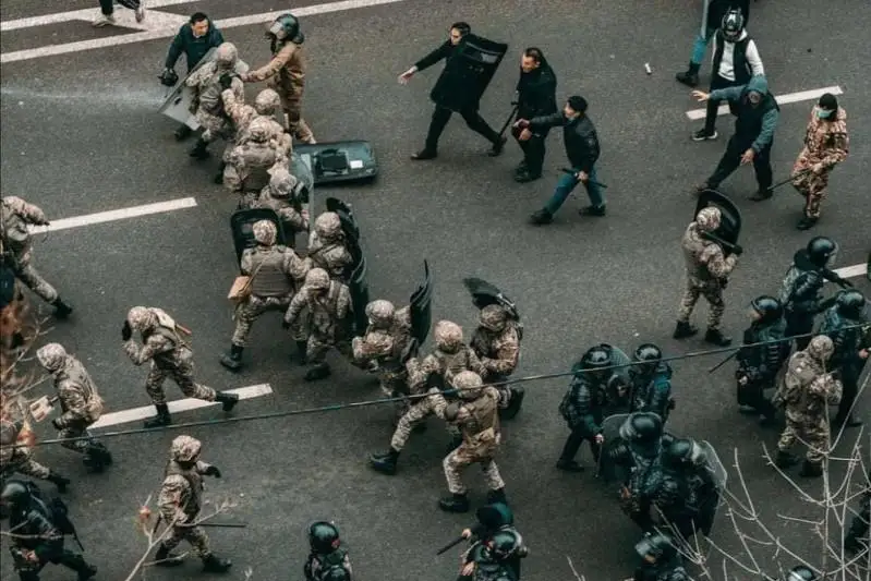 توقايەۆ: ءبىزدىڭ پارىزىمىز - قاندى قىلمىس جاسالعانىن ۇمىتپاي، بارلىق سودىرلار مەن لاڭكەستەردى جازاعا تارتۋ