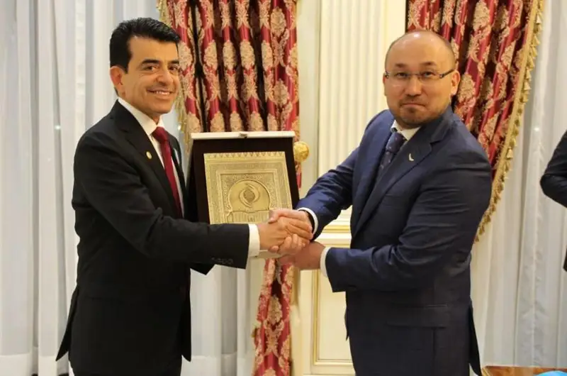 ISESKO bas dırektory Qazaqstannyń tarıhı-mádenı mura nysandaryn ıÝNESKO tizimine engizýge kómektespek