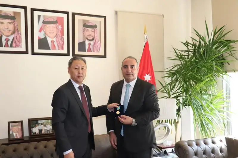 Амман ҳокимига «Қозоғистон Республикаси Мустақиллигига 30 йил» юбилей медали топширилди