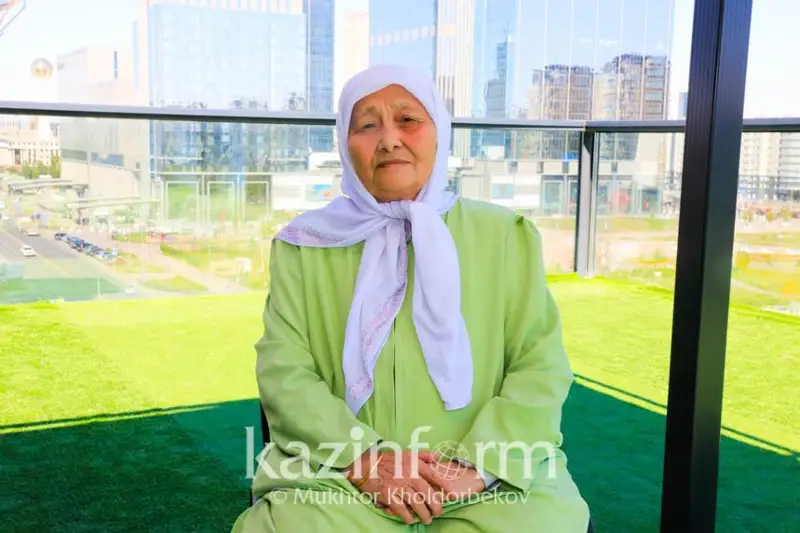 ەل باستاعان ەلىسحان، گيمالاي اسقان كوش - اتەيحان بىلگىننىڭ نەمەرە قارىنداسىمەن سۇحبات