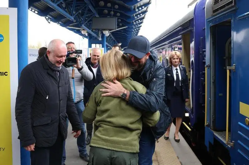 Европа кенгаши раҳбари Киевга етиб келди