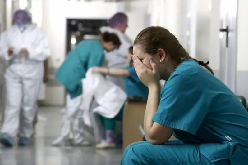 Дунёда коронавирусдан вафот этганлар сони 400 мингга яқин