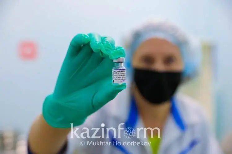 COVID-19: Қозоғистонда қанча одам вакцина билан эмланган