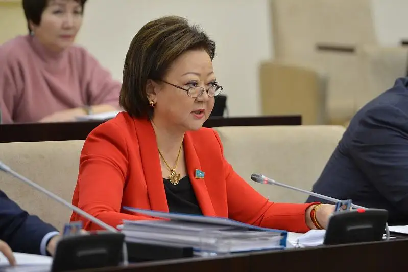 Senator: Tabysy tómen turǵyndardyń jaǵdaıyn jaqsartý – búgingi kúnniń basty mindeti