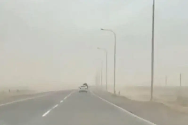 Атирауда чанг бўрони содир бўлди