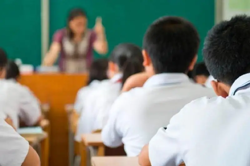 قاراعاندى وبلىسىندا 200 مۇعالىمنىڭ ورنى بوس تۇر