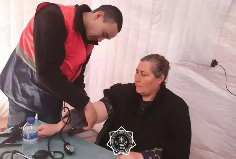 Қозоғистонлик қутқарувчилар Туркиядаги вайроналар остидан 26 кишини олиб чиқди, улардан етти нафари - тирик