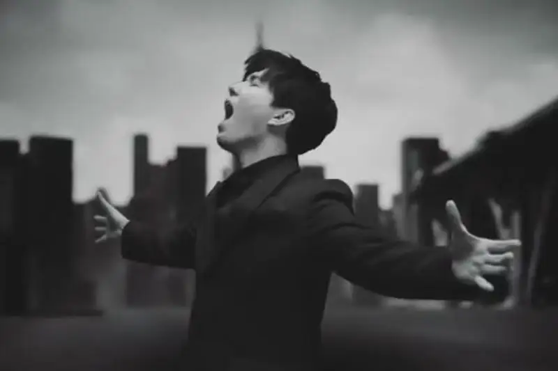 Димаш Қудайберген янги клипининг тизерини жойлаштирди