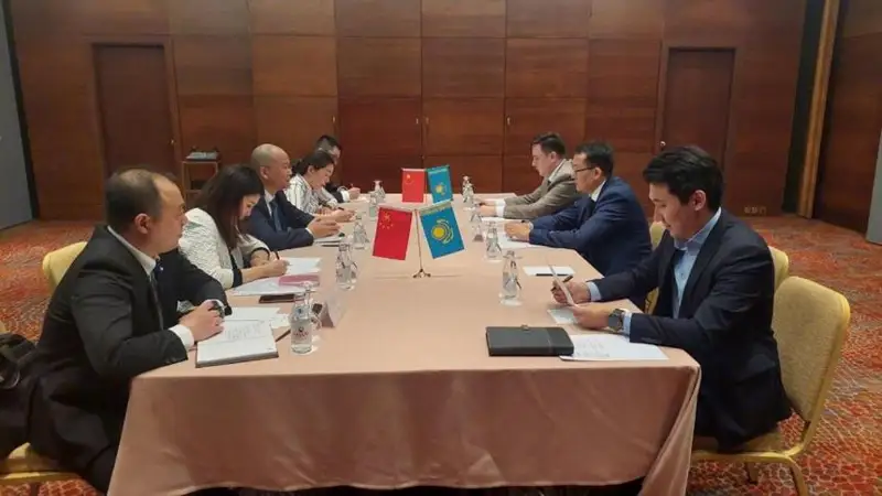 哈贸易部和中国新兴集团探讨与JD.com合作，将哈萨克斯坦商品引入中国市场