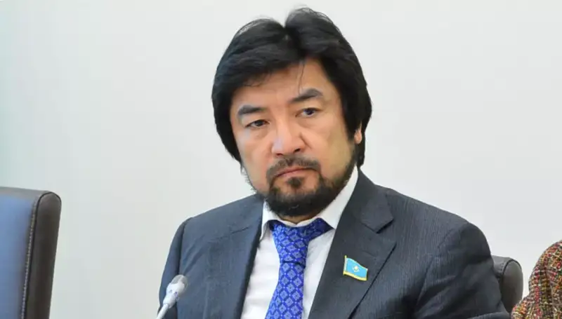 بەكبولات تىلەۋحان ۇلتتىق سپورت قاۋىمداستىعىنان كەتتى