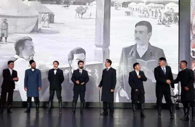 阿赫梅特·拜图尔森诺夫纪录片首映式在卡拉干达举行