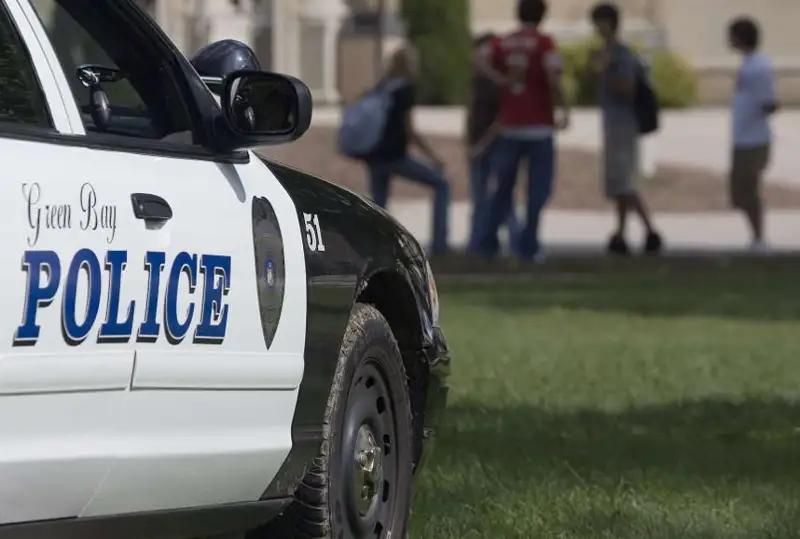 АҚШда парадга чиққанларга қарата ўт очган гумонланувчи қўлга олинди