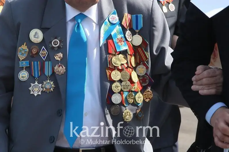 Чимкентлик фахрийларга байрам муносабати билан 1,1 млн тенге беради