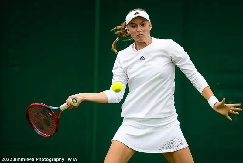 قازاقستاندىق تەننيسشى العاش رەت ۋيمبلدون تۋرنيرىنىڭ شيرەك فينالىنا شىقتى