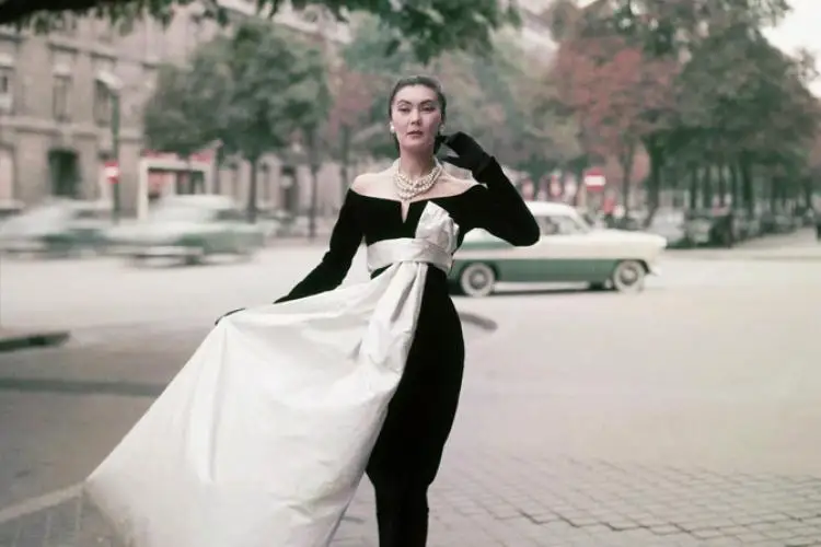 قىتايدا تۋعان، الەمگە تانىمال فرانسيالىق قازاق قىزى تۋرالى كىتاپ جارىق كوردى