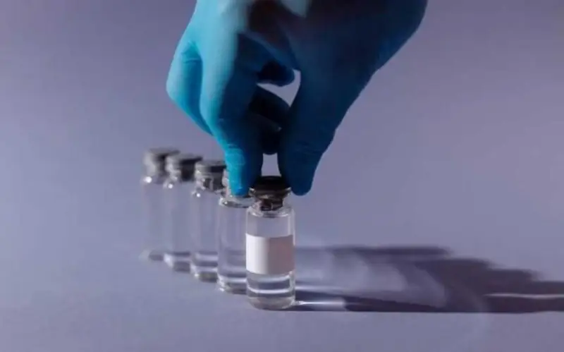 وزبەكستاندا قاتەرلى ىسىكتى 99 پايىز ەمدەيتىن ءدارى جاسالدى - فەيك