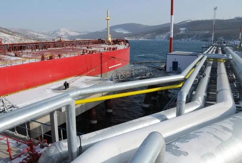 Россия нефт ва нефт маҳсулотларини чегаравий нархларда етказиб беришни тақиқлайди