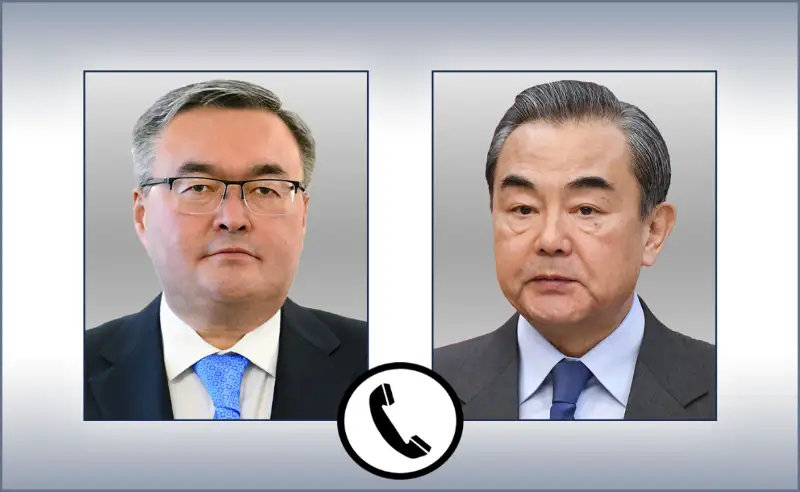 哈中外长举行电话会谈