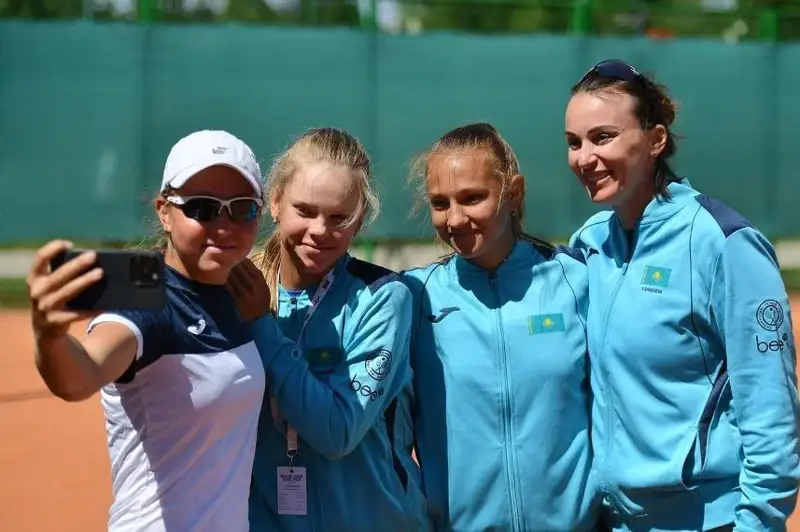 Теннис бўйича ЖЧ: Қозоғистонлик ўсмирлар саралаш турнирининг 1/2 финалига чиқди