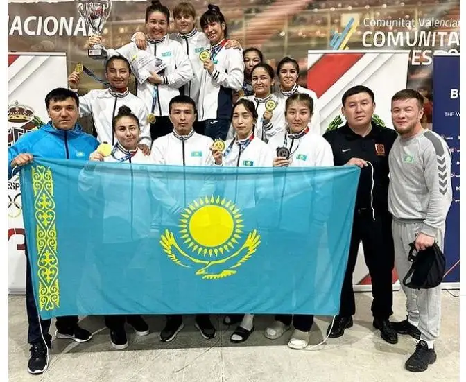 قازاقستاندىق بالۋان قىزدار يسپانياداعى تۋرنيردە 10 مەدال جەڭىپ الدى