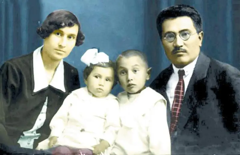 الاش قايراتكەرلەرى اراسىندا ەسىمى التىن ارىپپەن جازىلاتىن تۇلعانىڭ ءبىرى - ءالىمحان ەرمەكوۆ