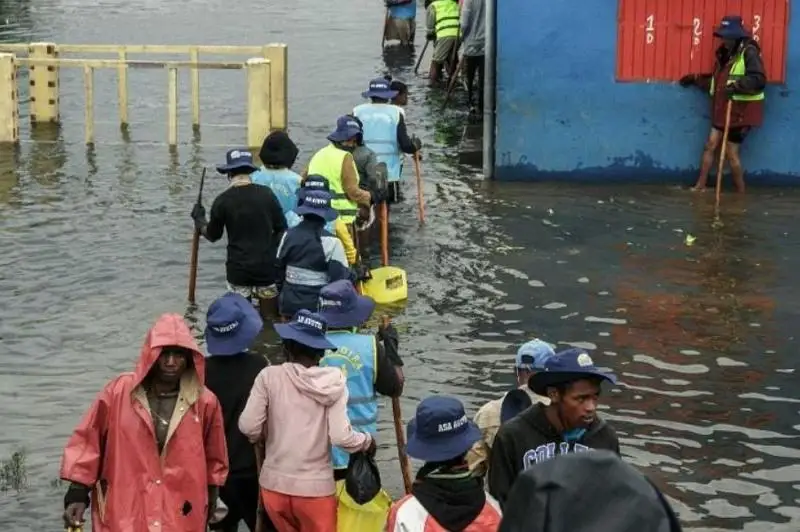 Африкадаги сув тошқинлари оқибатида 46 киши ҳалок бўлди