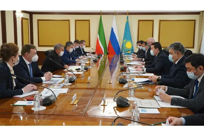 Қозоғистон Бош вазири Татаристон Президенти билан музокаралар ўтказди