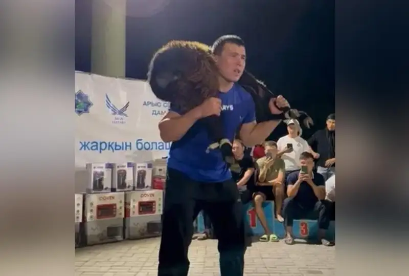 ارىستىق جىگىت سالماعى 43 كەلى بولاتىن قوشقاردى 1111 رەت كوتەردى