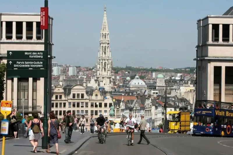 Брюсселда 1 октабрдан карантин чоралари кучайтирилади