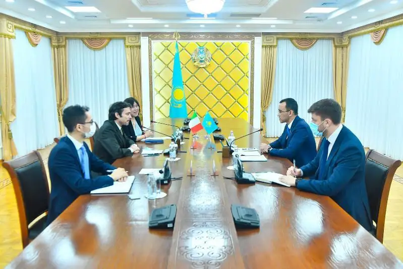 ҚР Сенати раиси Италия элчиси билан учрашди