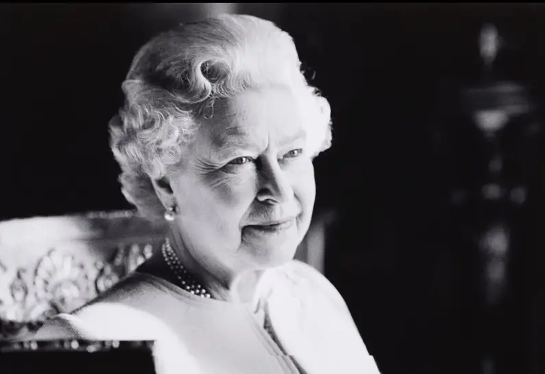 Королева Великобритании Елизавета II ушла из жизни в возрасте 96 лет
