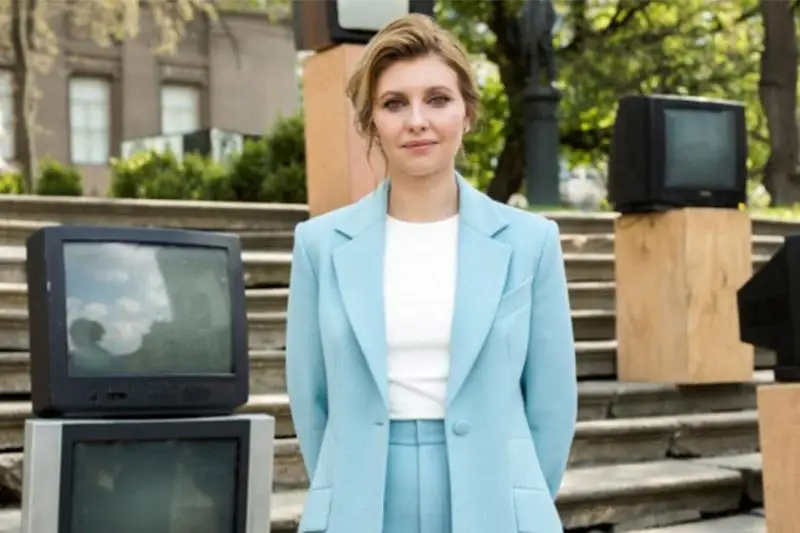 Украина президентининг рафиқаси коронавирус билан касалхонага ётқизилди