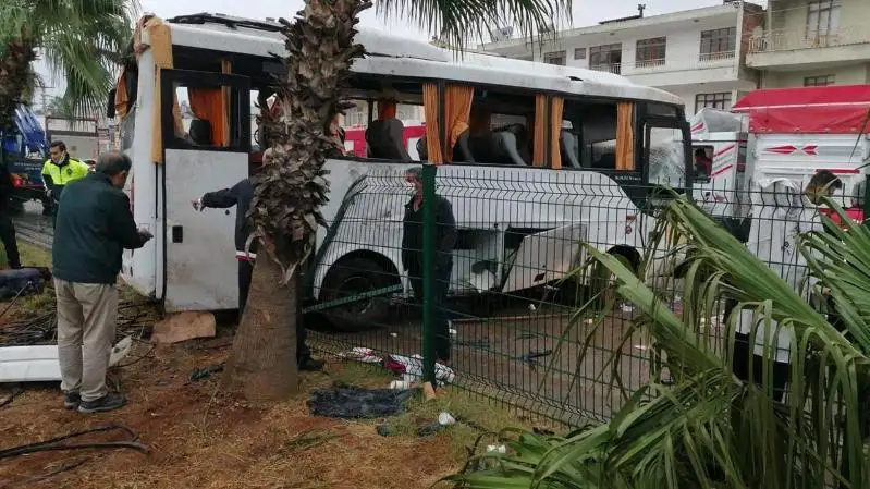 Aнталияда содир бўлган автоҳалокатда 9 нафар россиялик сайёҳ тан жароҳати олди