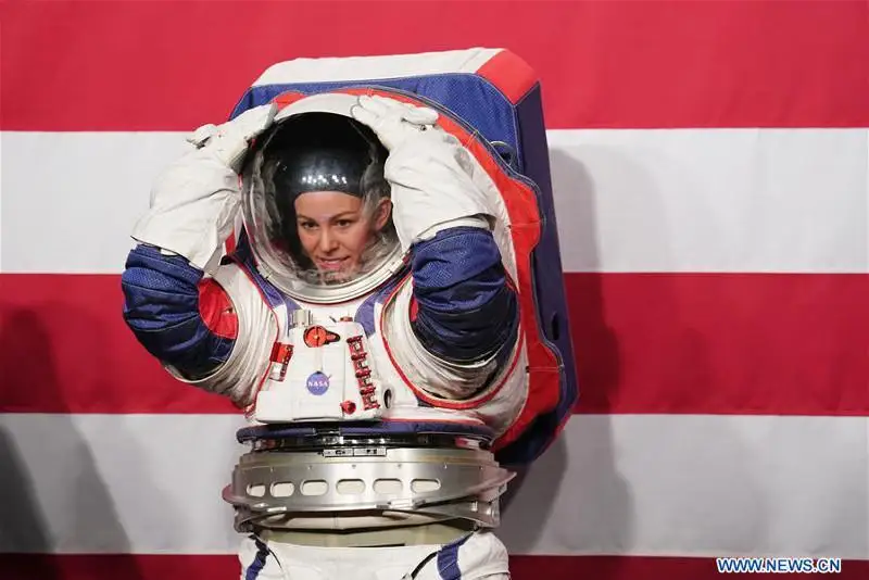美航天局发布下一代登月宇航服