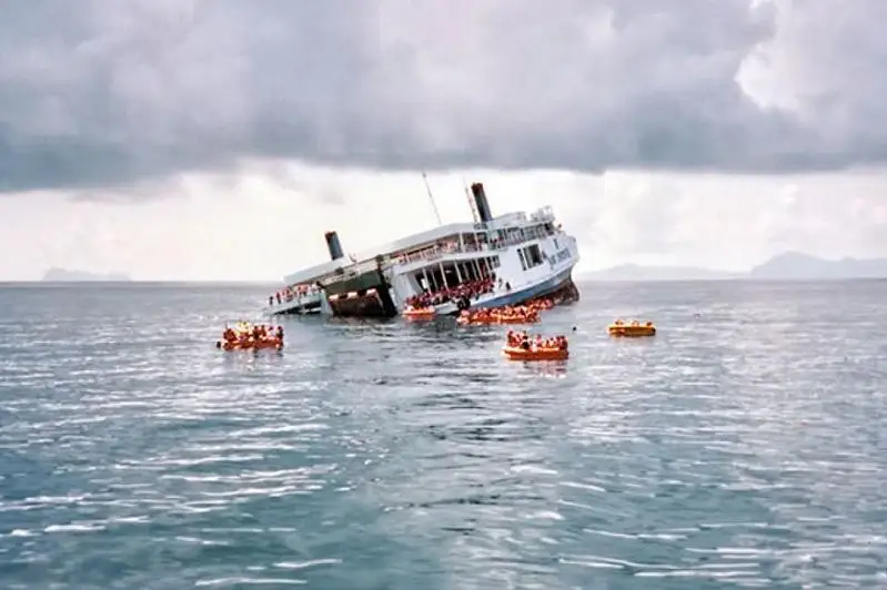 Бангладешда паром юк кемаси билан тўқнашиб, 11 киши ҳалоқ бўлди