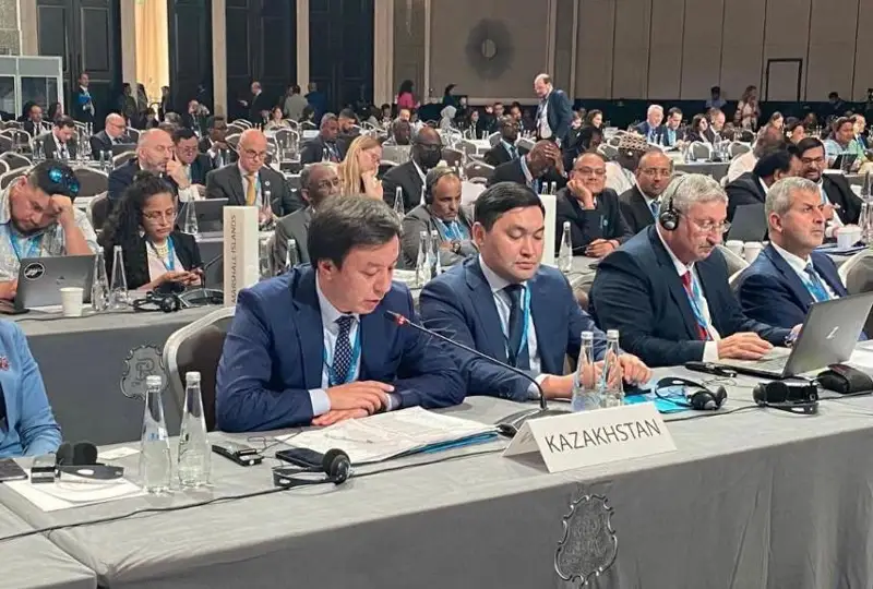 БААда 168 та давлат қайта тикланадиган энергия манбалари масаласини муҳокама қилди