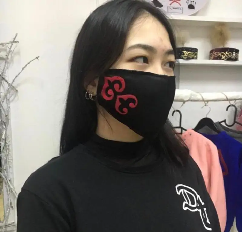 阿特劳州志愿者推出民族元素医用口罩
