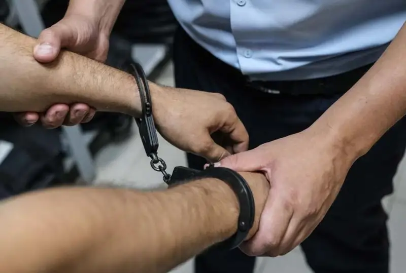 الماتىدا كامەلەتكە تولماعان قىز بالانى ايۋاندىقپەن ولتىرگەن ەكى كۇدىكتى ۇستالدى