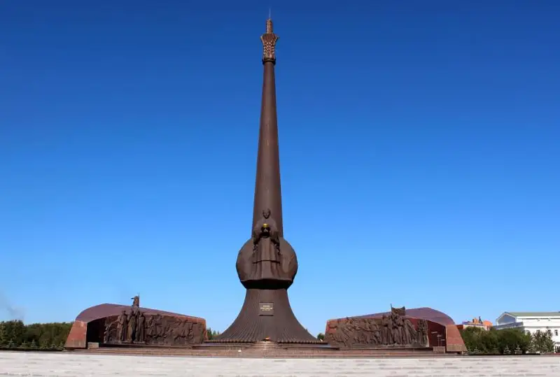 Касым-Жомарт Токаев возложит венок к монументу Отан қорғаушылар
