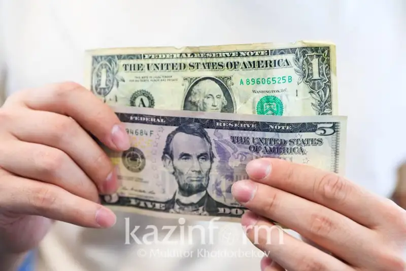 Қозоғистонда доллар нархи кўтарилди