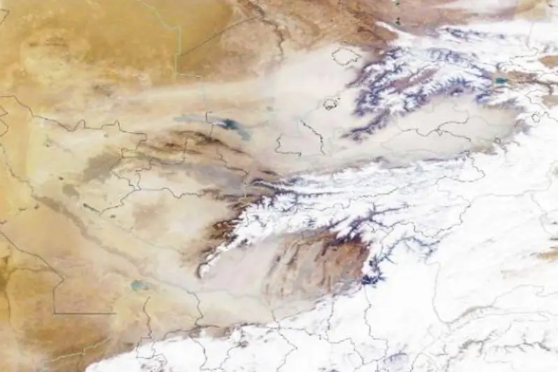 Синоптиклар Ўзбекистондаги чанг бўронининг сунъий йўлдош орқали олинган тасвирини тақдим этишди