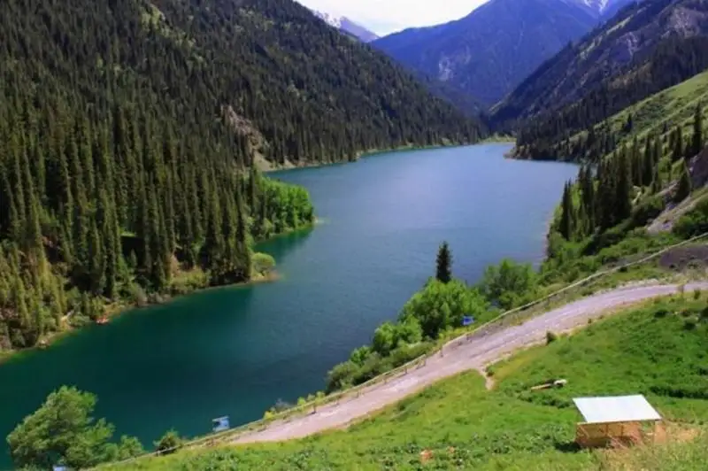 Отдых на Кольсайских озерах в выходные дни запретили