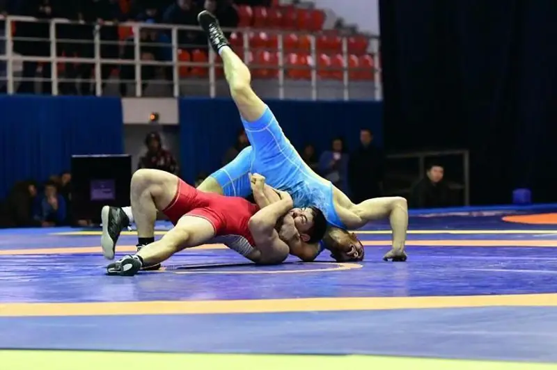 Бишкекдаги Осиё чемпионатида қозоғистонлик курашчилар олтита медални қўлга киритди