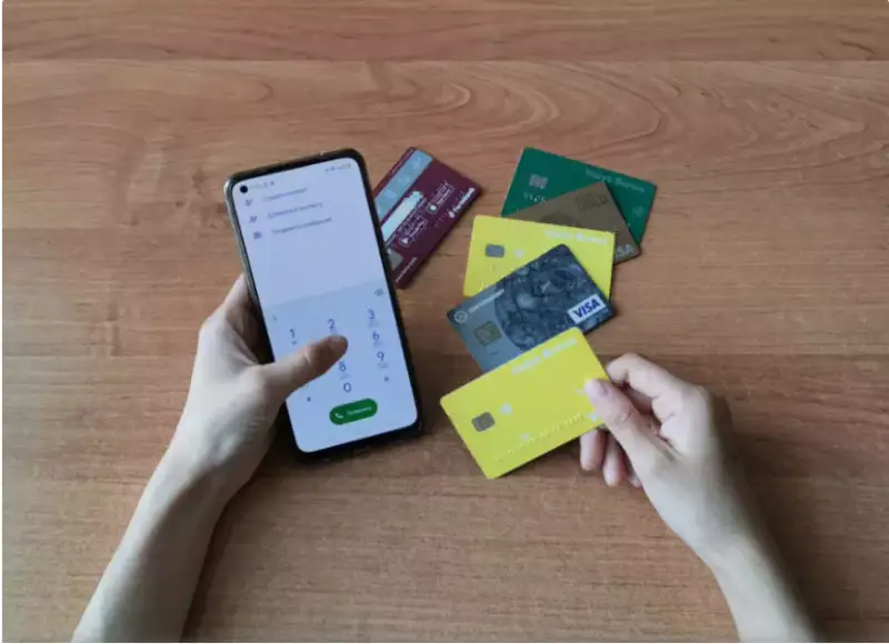 اقمولا وبلىسىنىڭ تۇرعىنى الاياقتىڭ كەسىرىنەن بانككە 4 ميلليون تەڭگە قارىز بولىپ قالدى