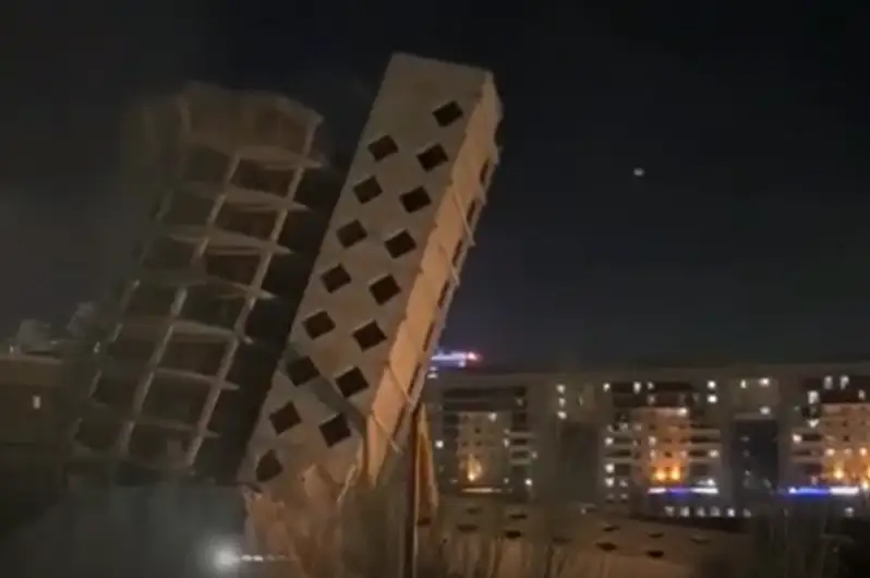 Один из долгостроев снесли в Нур-Султане