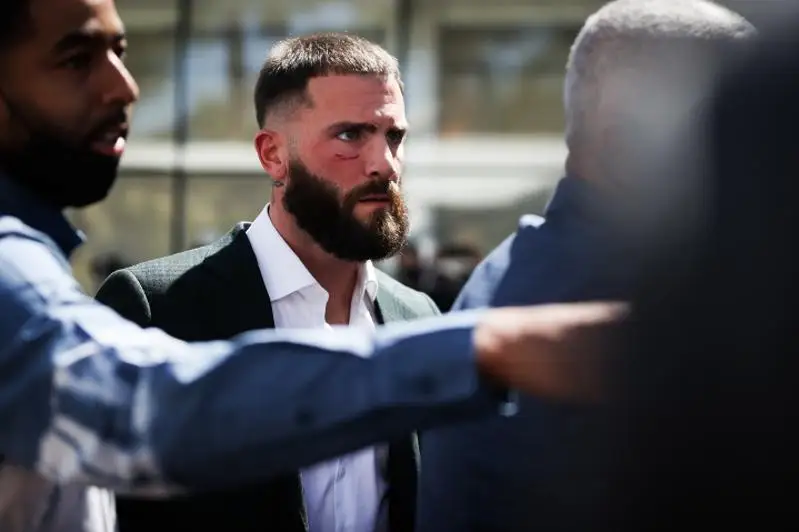 «Канело» матбуот анжуманида Плант билан жанжаллашди