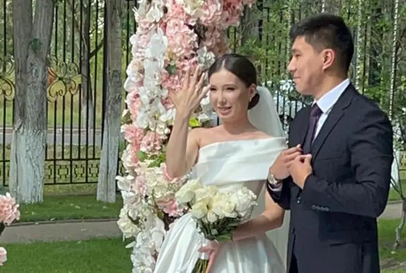 Жорий йилнинг ёзида Қозоғистонда 38 мингдан ортиқ жуфтлик никоҳдан ўтди