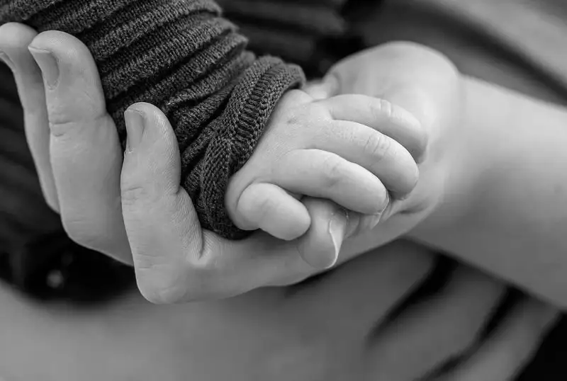 Нью-Йоркда чақалоқ иссиқ машинада вафот этди