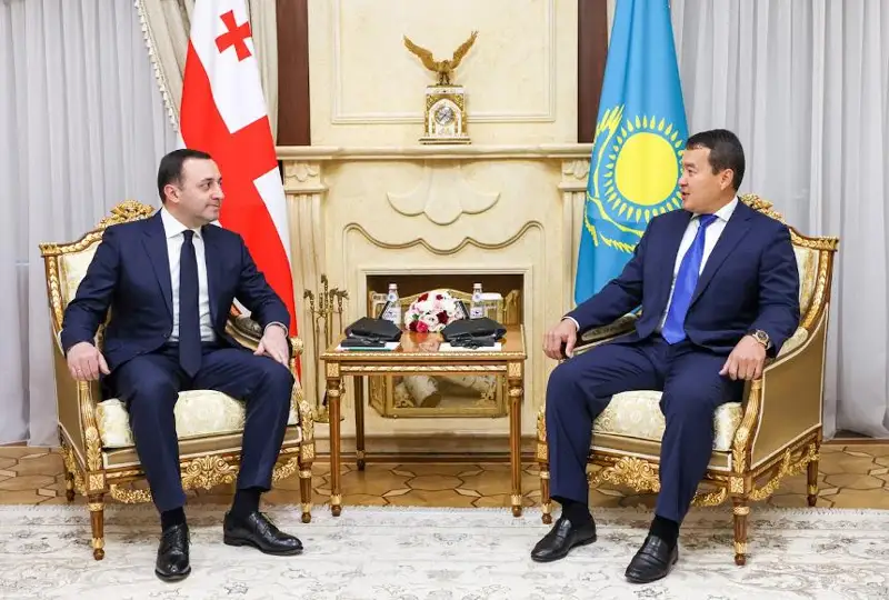 Вопросы развития Транскаспийского маршрута обсудили премьер-министры РК и Грузии