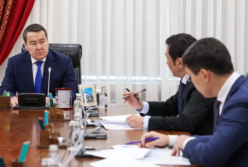 ҚР Ҳукумати экин экиш арафасида ички бозорни ёқилғи билан таъминлаш чора-тадбирларини кўриб чиқди